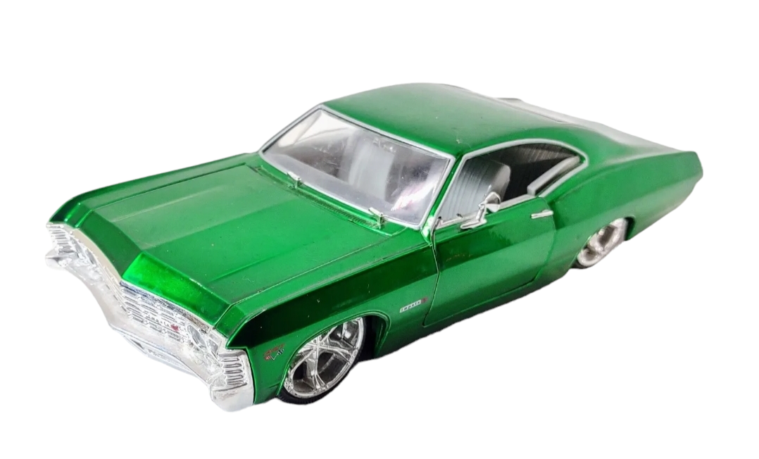 1967 Chevy Impala SS, Emarld Green (Échelle-Scale 1:24) – Nice Car 