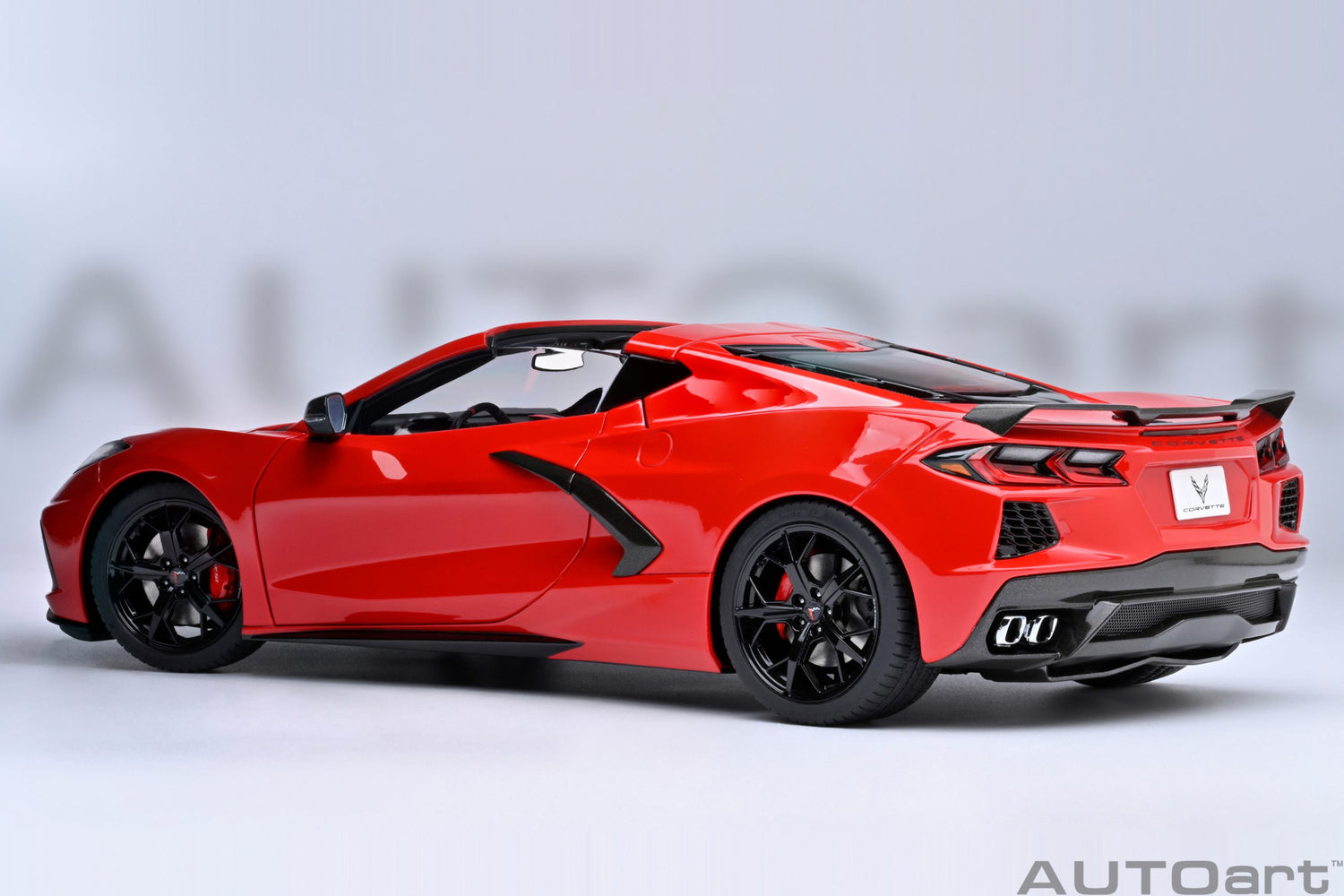 AutoArt-Chevrolet-Corvette-C8-Stingray-Z51-diecast-rouge-1-18-avec-intérieur-et-moteur-vue-arriere