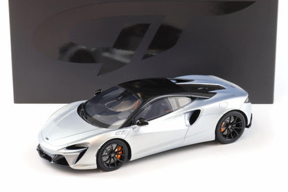 McLaren Artura 2021