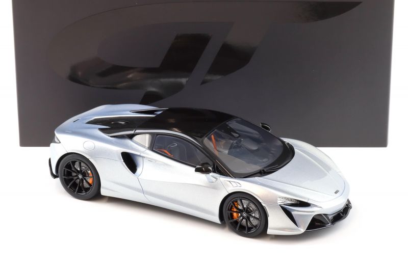 McLaren Artura 2021