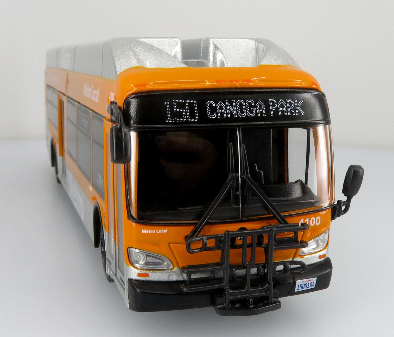 New Flyer Xcelsior XN40 Transit Los Angeles Metro Bus  (1/64 Scale)