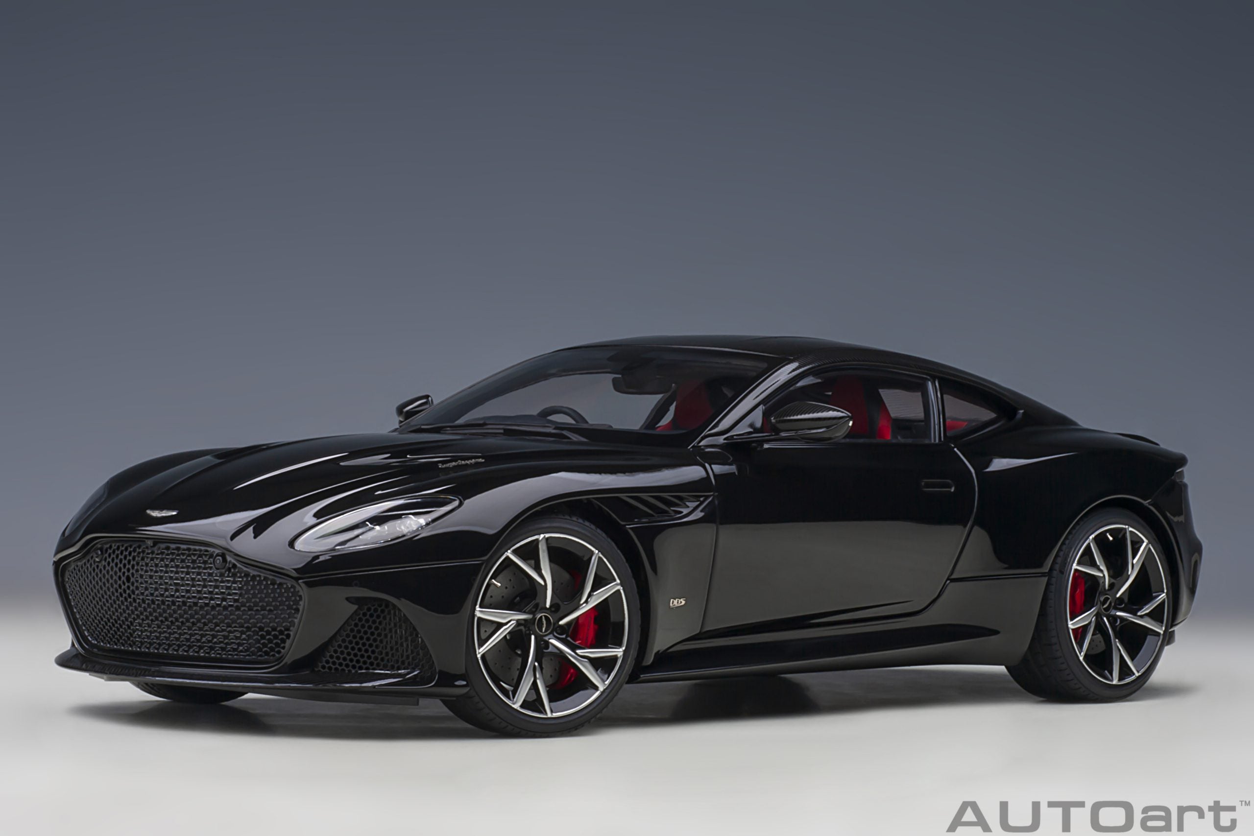 Aston Martin DBS Super Leggera